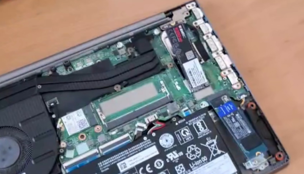 SSD M2 antiguo y SSD M2 nuevo para clonar Windows sin reinstalar