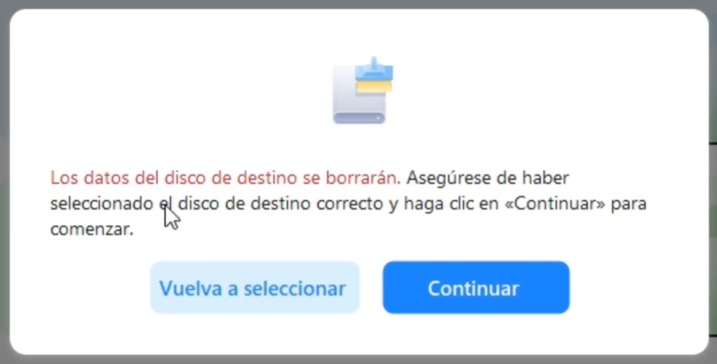 Proceso de clonaci&oacute;n de disco duro a SSD en progreso sin reinstalar Windows