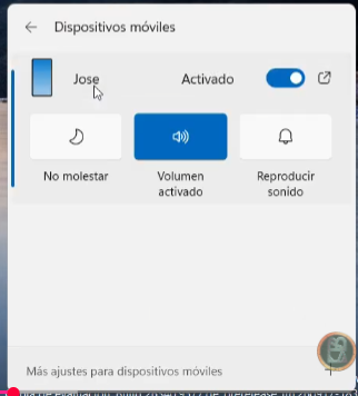 teléfono visible dentro de Ajustes rápidos con las diferentes acciones.